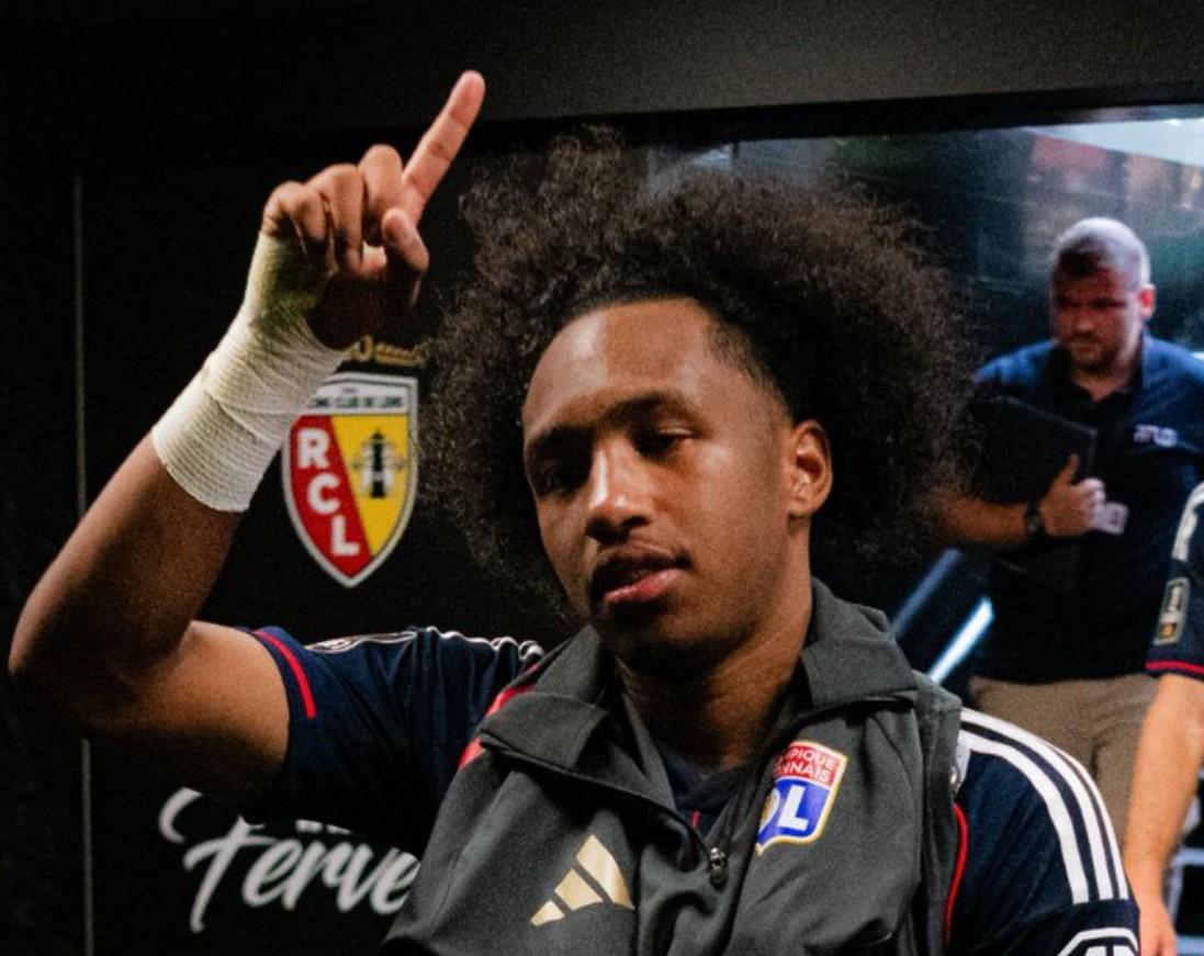 ruyi sports-记者：在转会窗口的最后两天，曼联也试图签下马利克-福法纳